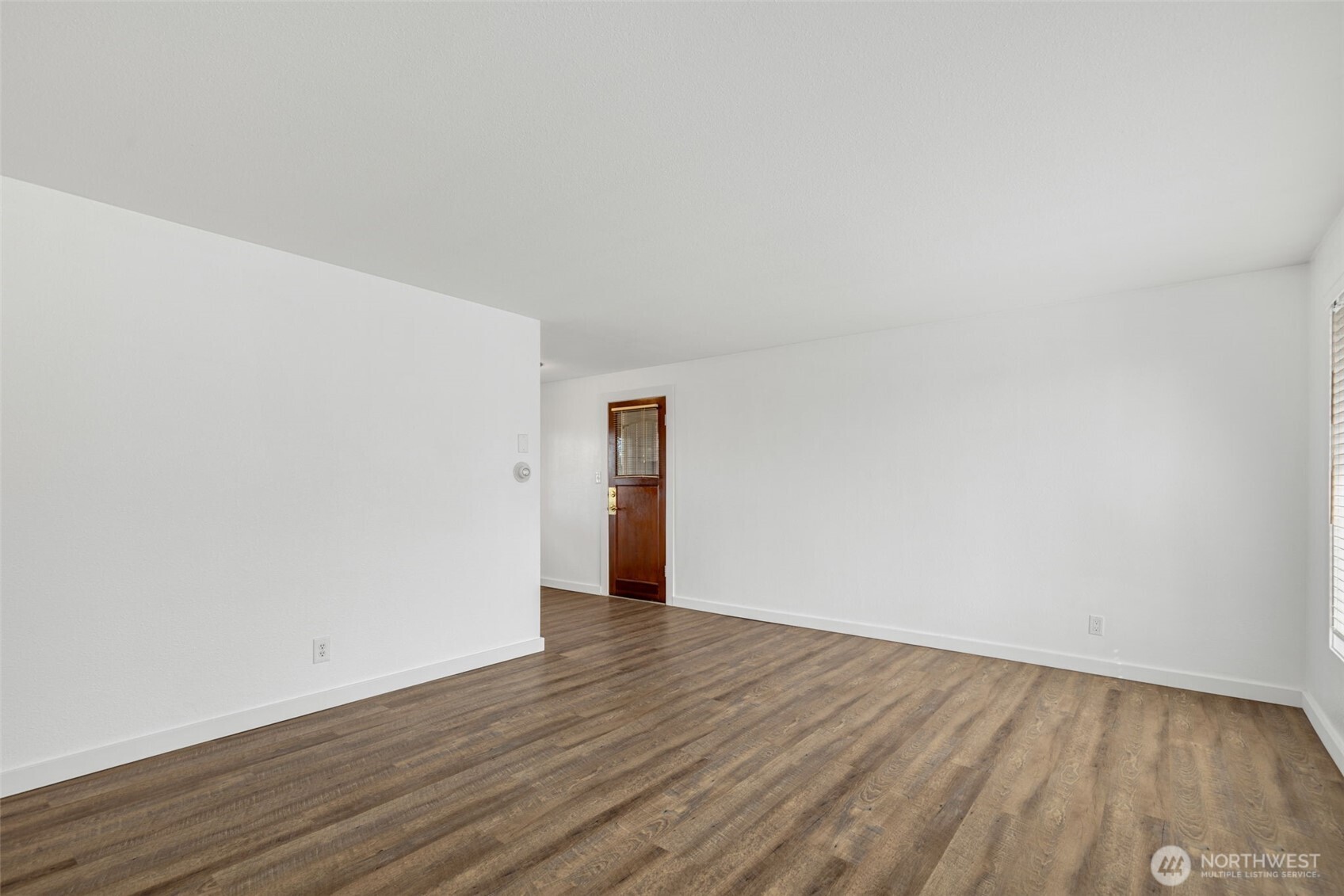 3300 Northeast 7th Place Renton, WA 98056 - Photo 11 of 25 Gallery Image 11
