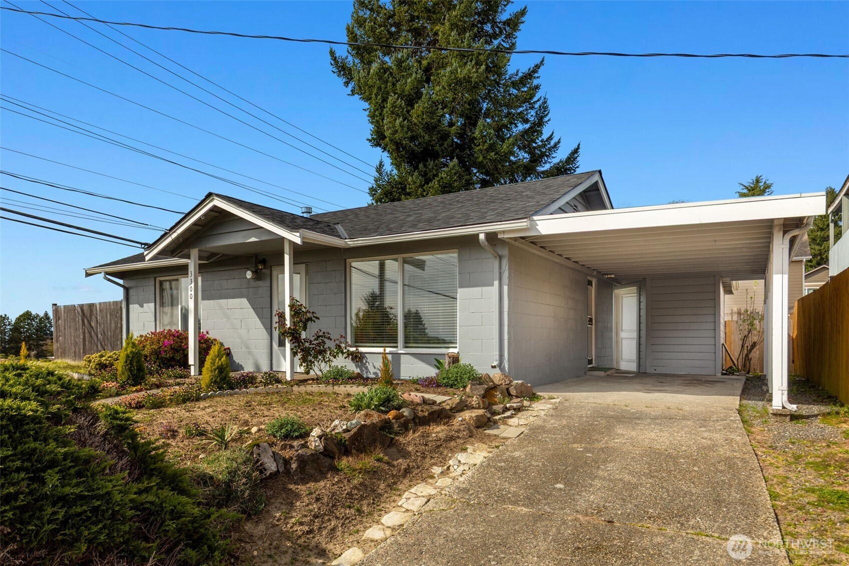 3300 Northeast 7th Place Renton, WA 98056 - Photo 2 of 25 Gallery Image 2