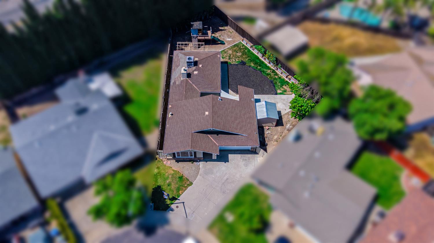 4005 Goldust Drive Modesto, CA 95355 - Photo 25 of 36 an aerial view of a house with a yard