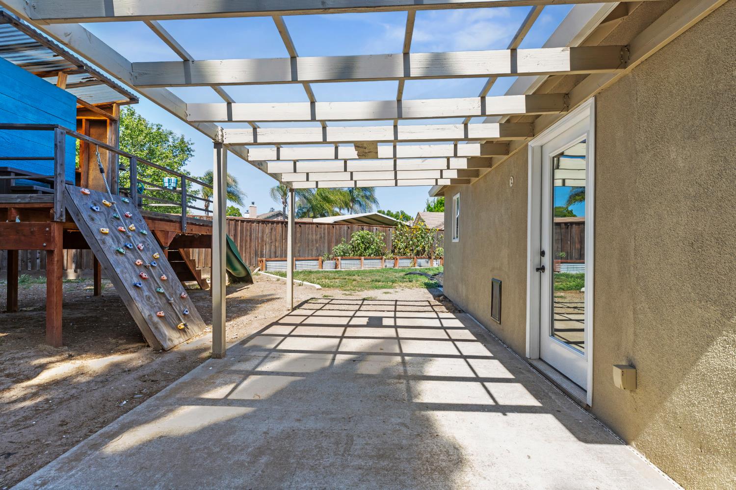 4005 Goldust Drive Modesto, CA 95355 - Photo 26 of 36 a view of entryway with a lots of lights