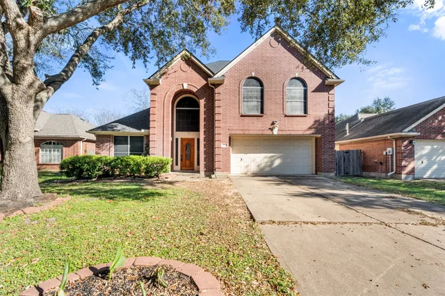 $2,400 | 8738 Willancy Lane, Houston, TX 77095