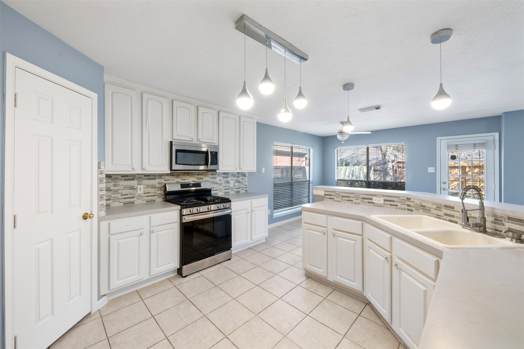 8738 Willancy Lane Houston, TX 77095 - Photo 16 of 32