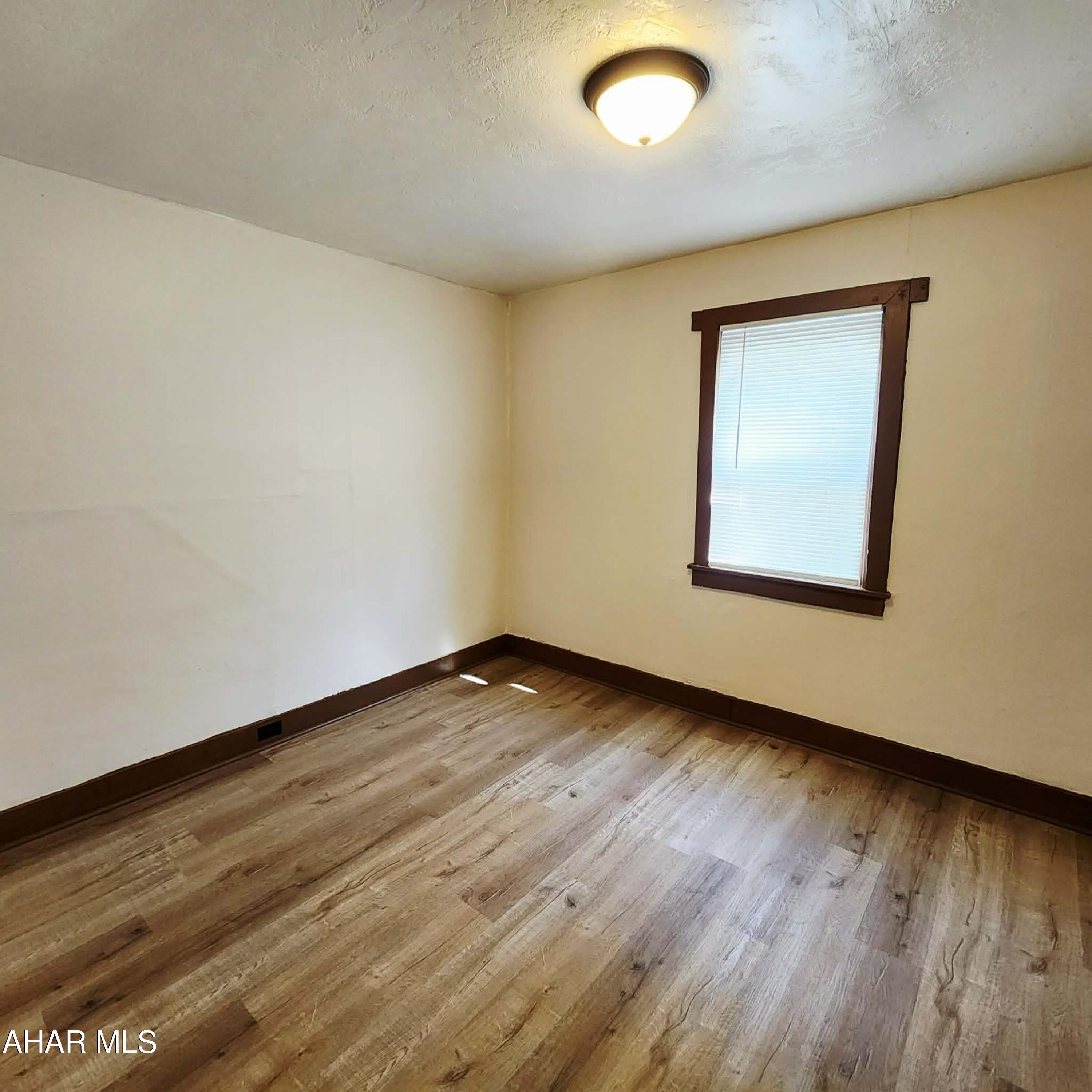 3515 Walnut Avenue Altoona, PA 16601 - Photo 10 of 17