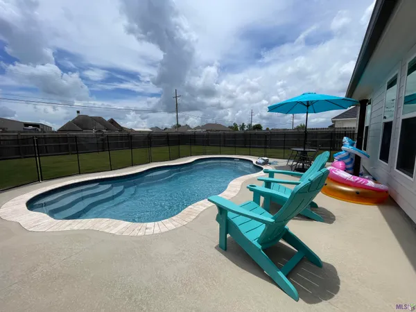 $399,000 | 114 Rue Wyatt Philip, Schriever, LA 70395