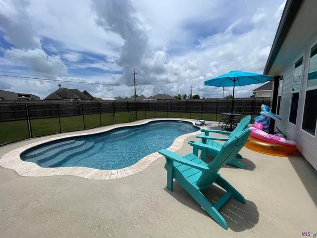 $399,000 | 114 Rue Wyatt Philip, Schriever, LA 70395