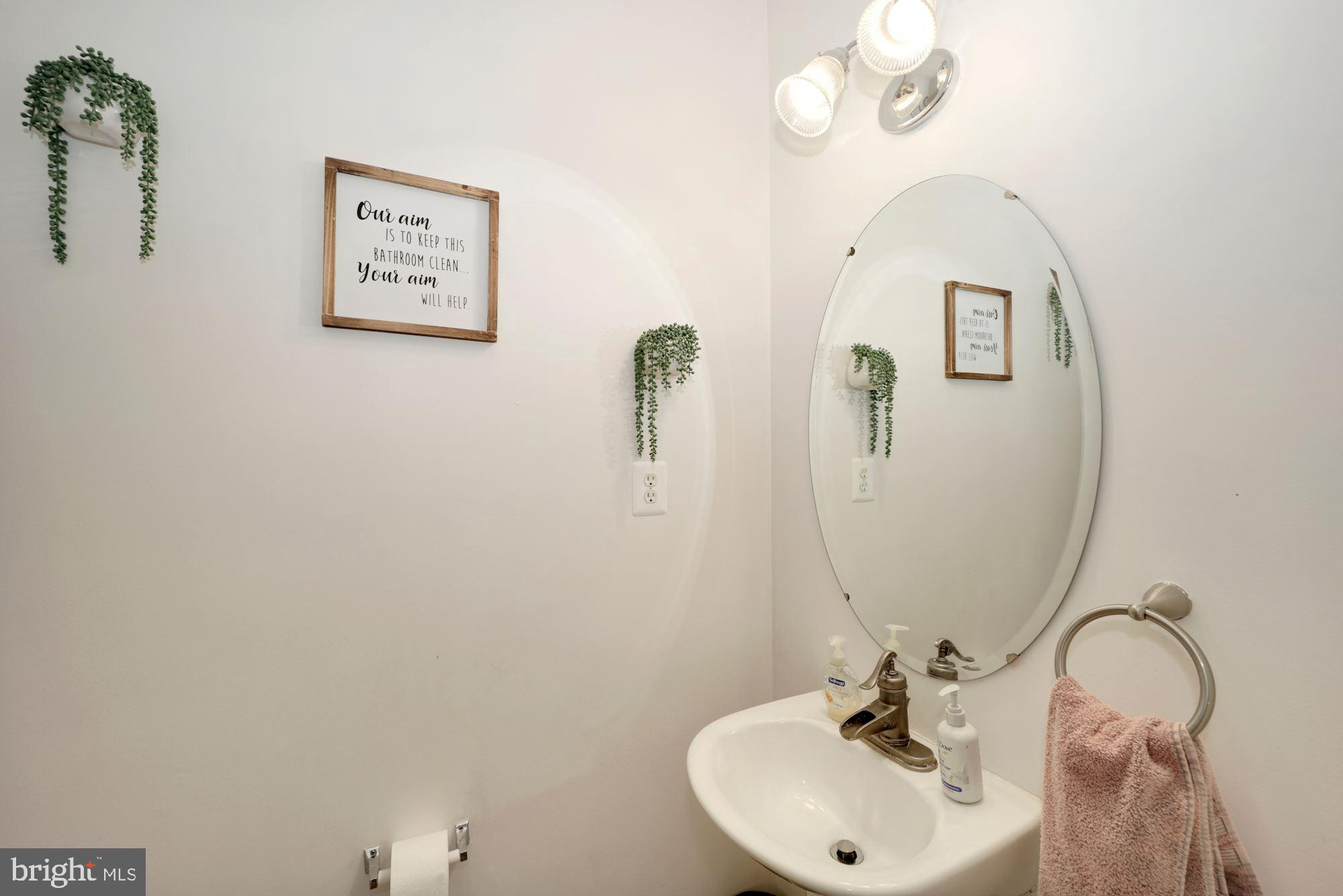 4845 Young Road Waldorf, MD 20601 - Photo 19 of 33 Main Floor Powder Room