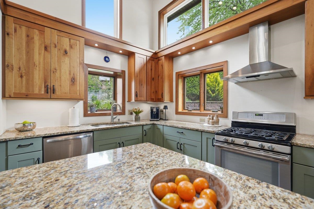 6805 Harvest Hill Road Madison, WI 53717 - Photo 13 of 66