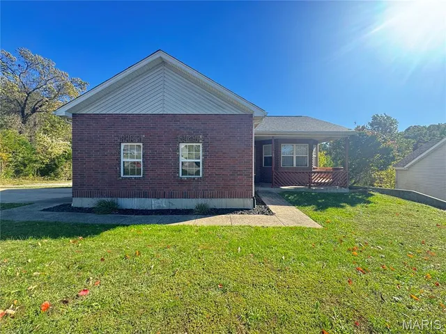 $265,000 | 107 Birchtree Circle, St. Robert, MO 65584