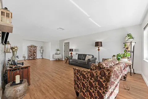 $385,000 | 1001 Southwest 6th Avenue, Boynton Beach, FL 33426