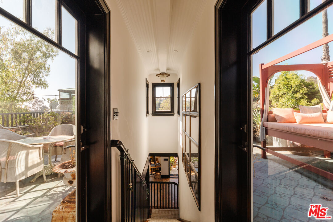 430 Mesa Road Santa Monica, CA 90402 - Photo 19 of 24