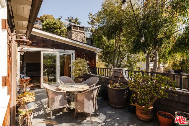 $22,000 | 430 Mesa Road, Santa Monica, CA 90402
