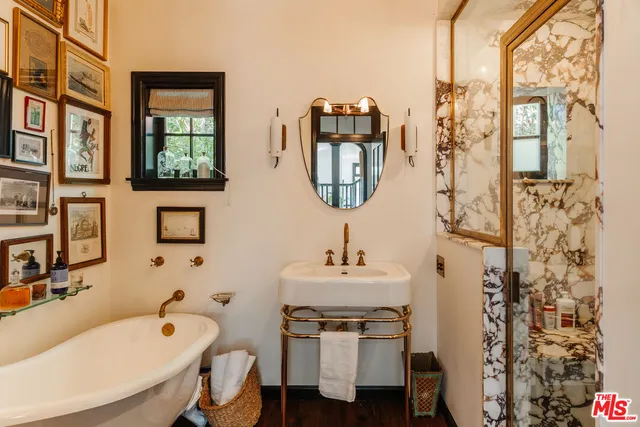 $22,000 | 430 Mesa Road, Santa Monica, CA 90402