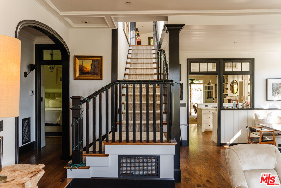 430 Mesa Road Santa Monica, CA 90402 - Photo 5 of 24