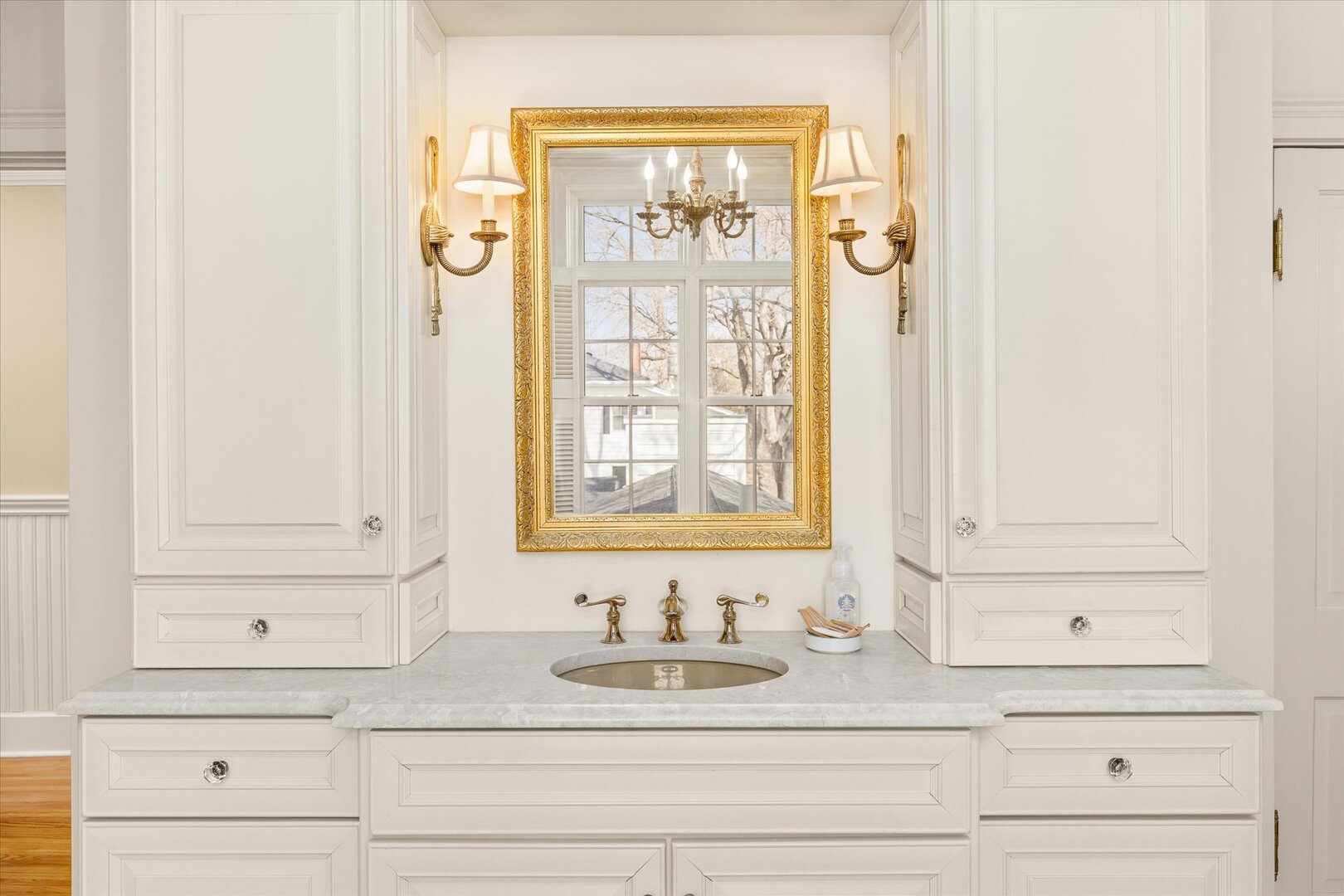 540 Pearl Street Ottawa, IL 61350 - Photo 46 of 70 a bathroom with a sink and a mirror