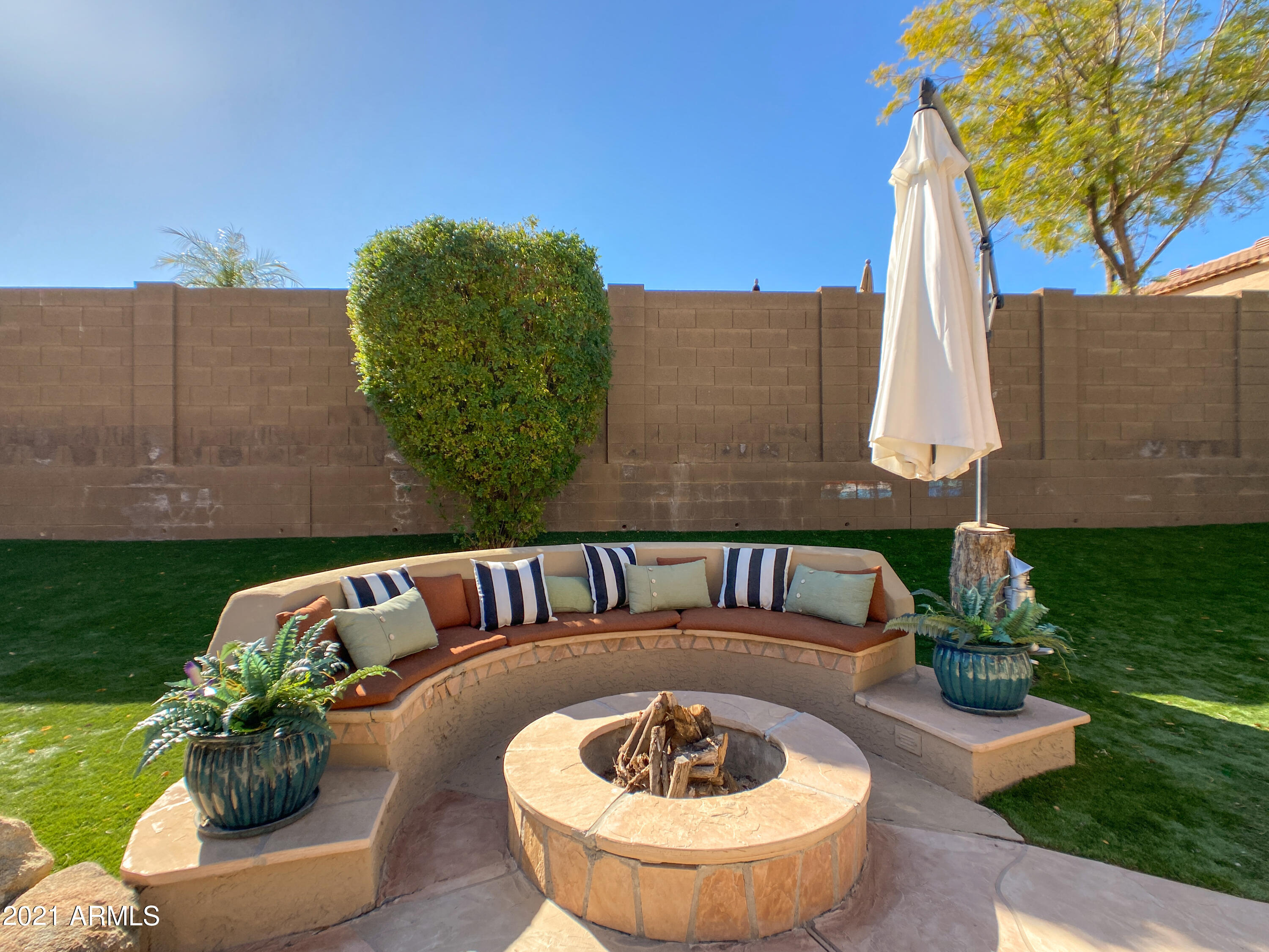 2107 West Caleb Road Phoenix, AZ 85085 - Photo 23 of 30 Fire pit seating area
