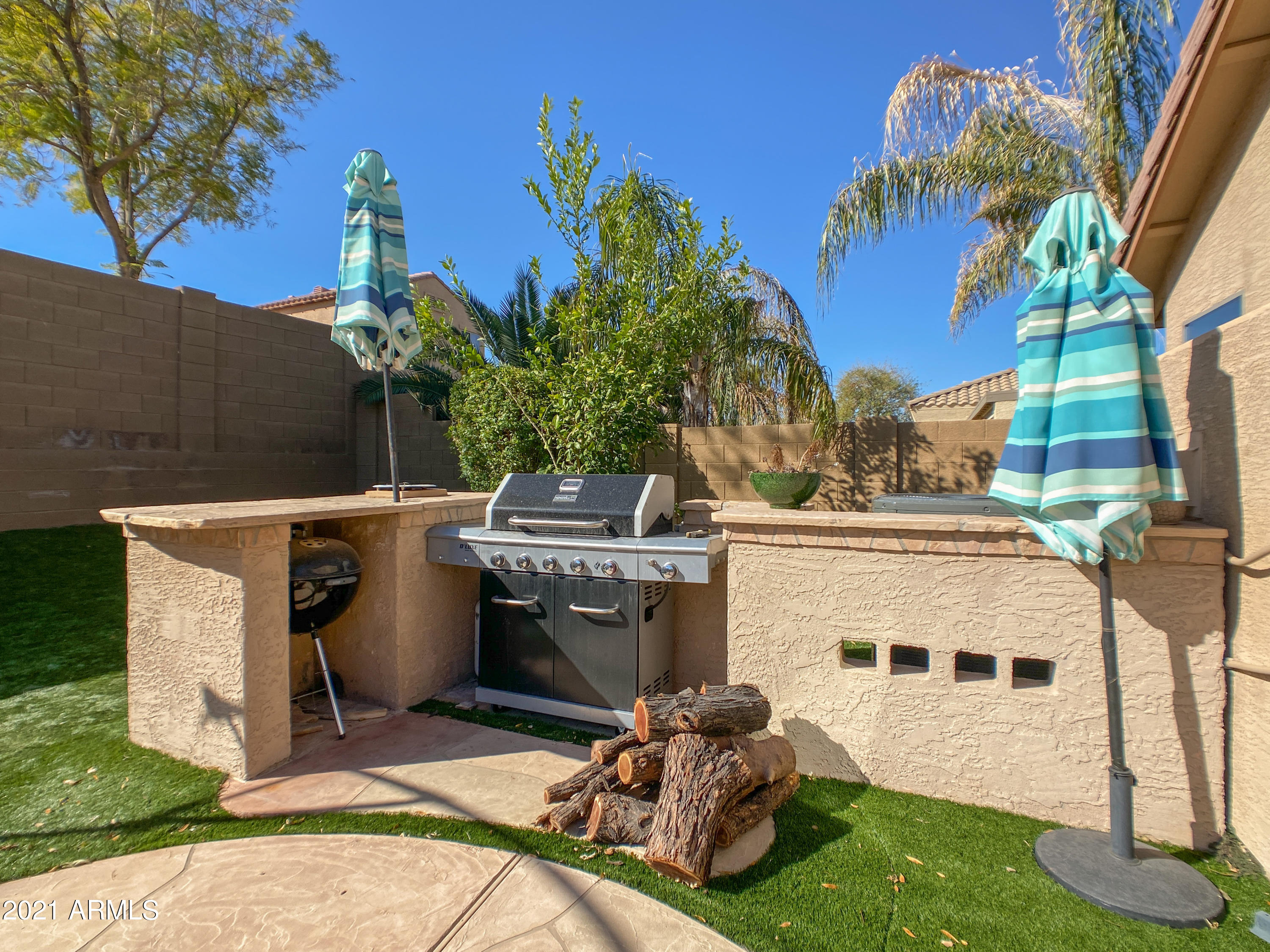 2107 West Caleb Road Phoenix, AZ 85085 - Photo 26 of 30 BBQ station