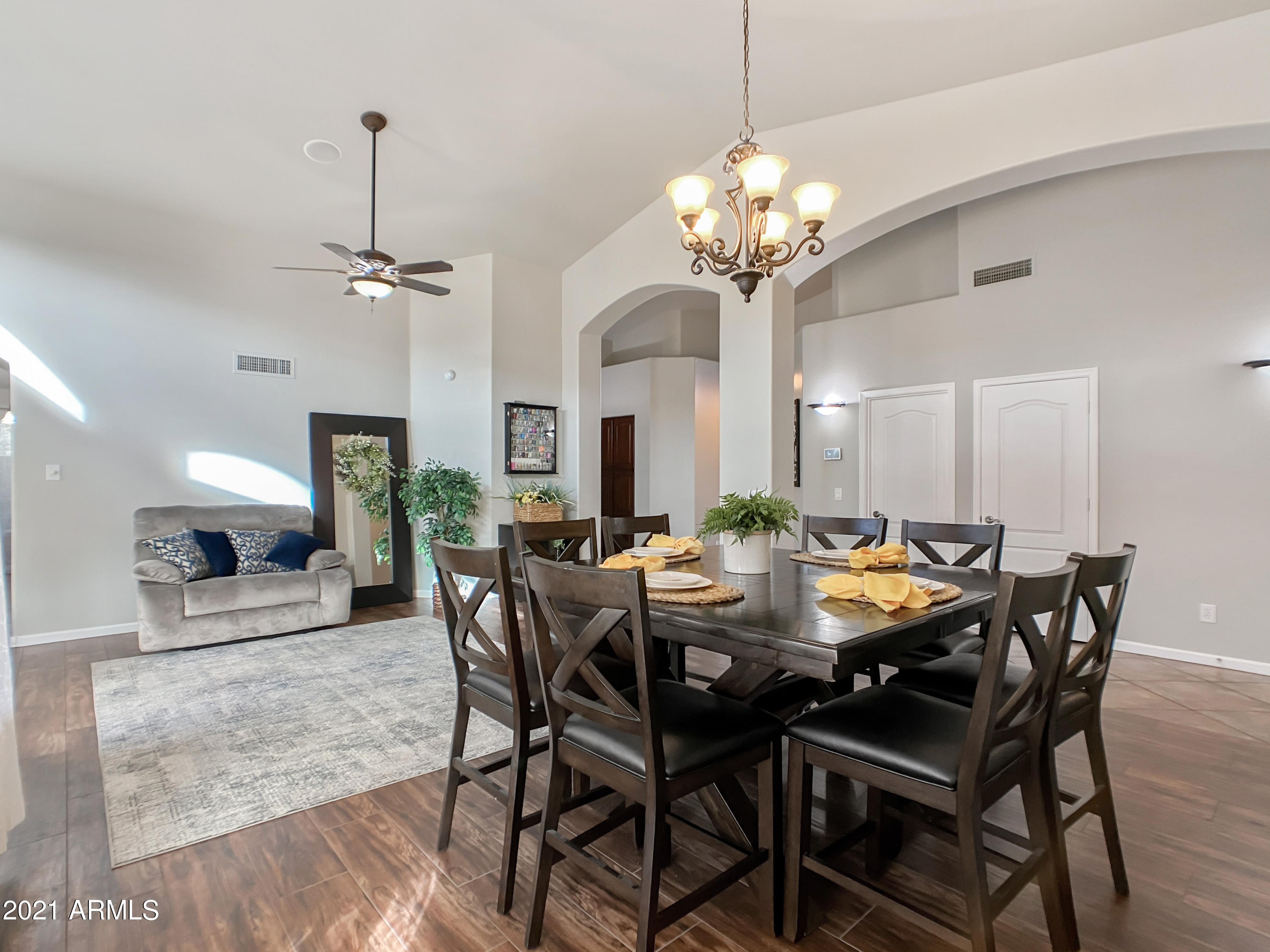 2107 West Caleb Road Phoenix, AZ 85085 - Photo 6 of 30 Bright and spacious living room
