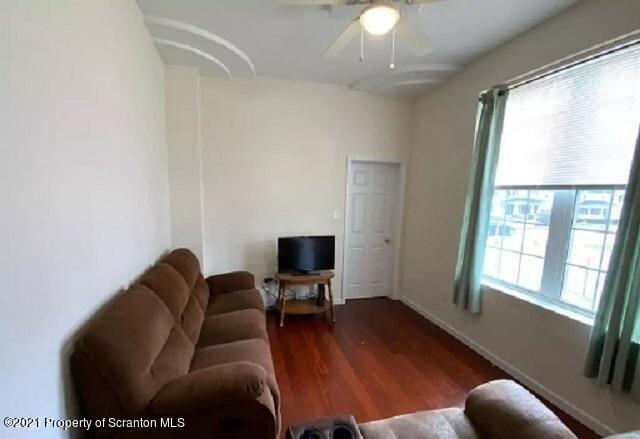 2027 Green Ridge Street Dunmore, PA 18512 - Photo 9 of 15 20200702121308845380000000-o (2)