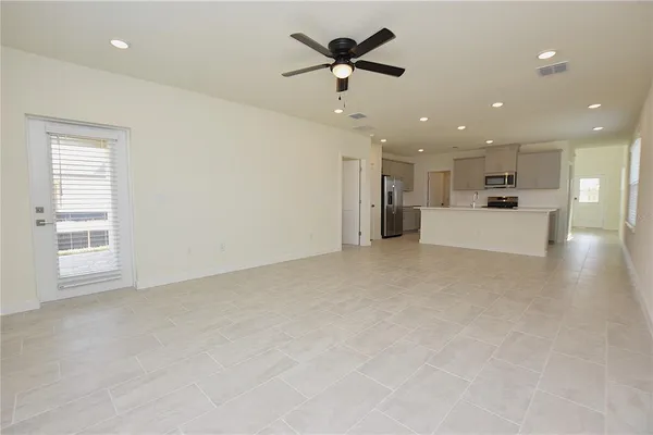 $2,700 | 3183 Cup Drive, Lakeland, FL 33803