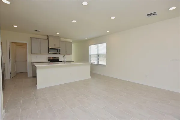 $2,700 | 3183 Cup Drive, Lakeland, FL 33803