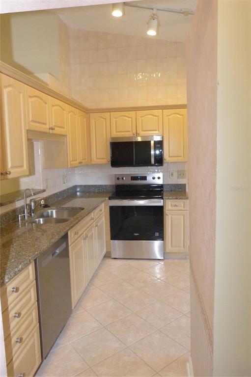 1481 Cairn Court Palm Harbor, FL 34683 - Photo 7 of 13