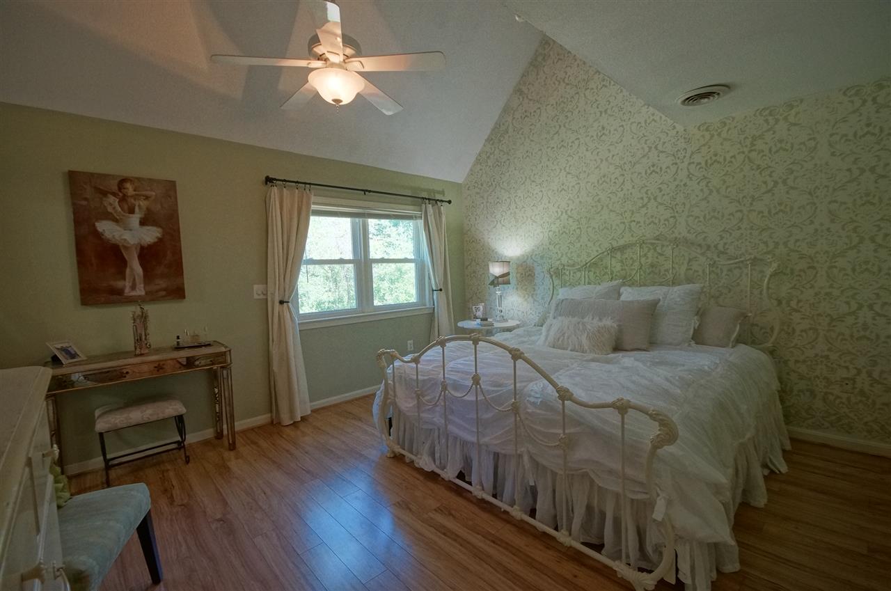 364 Winding Pond Road Londonderry, NH 03053 - Photo 21 of 37