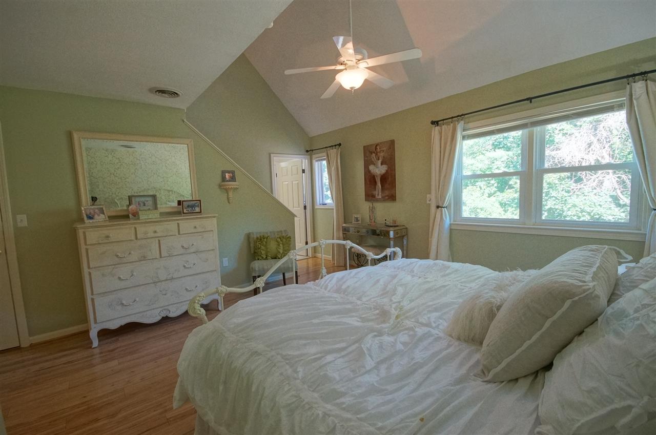 364 Winding Pond Road Londonderry, NH 03053 - Photo 22 of 37