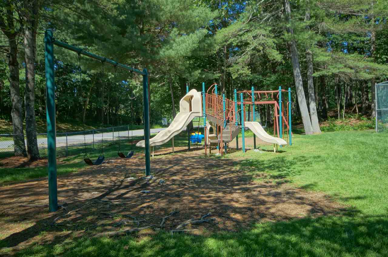 364 Winding Pond Road Londonderry, NH 03053 - Photo 32 of 37