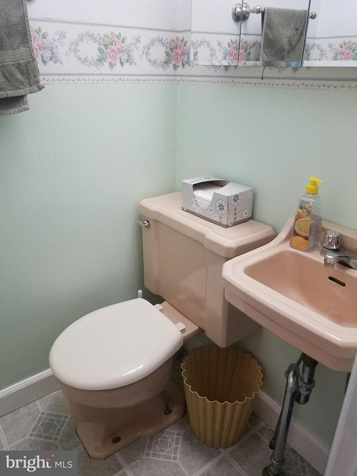 3812 Bancroft Road Baltimore, MD 21215 - Photo 8 of 14 Bath
