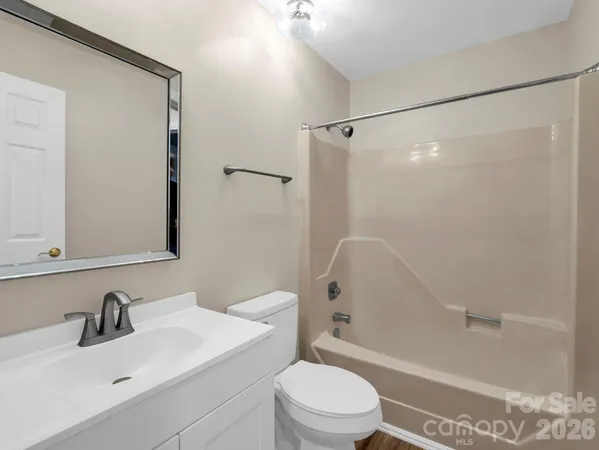 $419,000 | 520 Courtwood Lane, Unit 4, Hendersonville, NC 28739