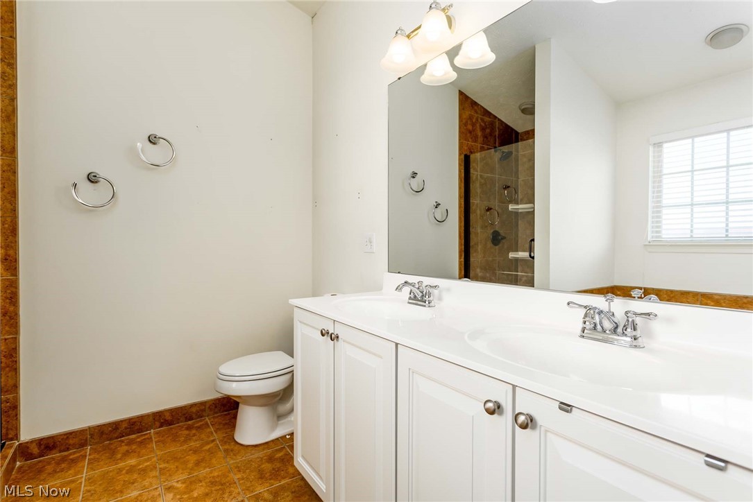 5328 Otten Road North Ridgeville, OH 44039 - Photo 19 of 33 Master Bath