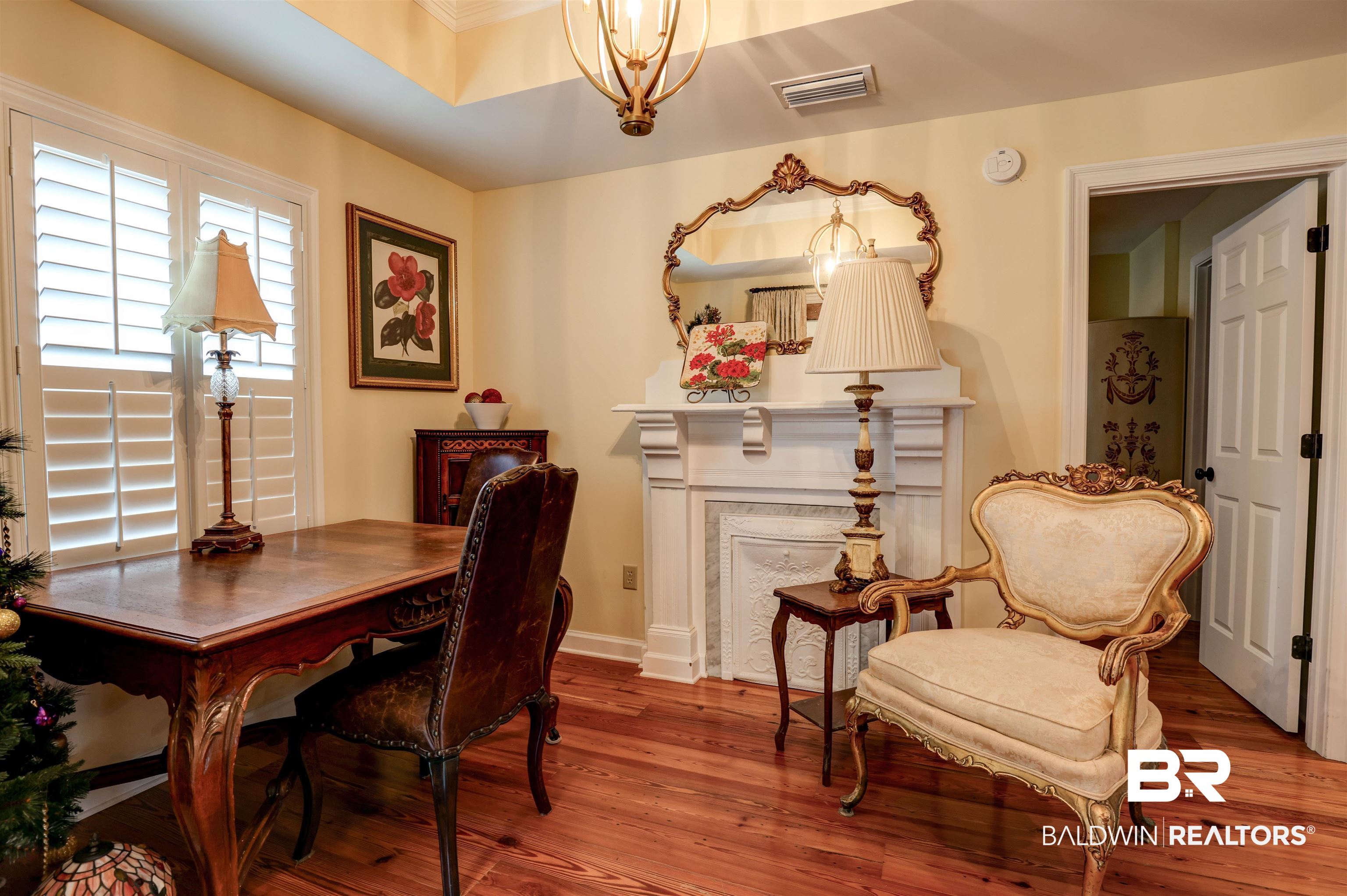8 White Avenue Fairhope, AL 36532 - Photo 8 of 39 Sitting Area of Living Ro