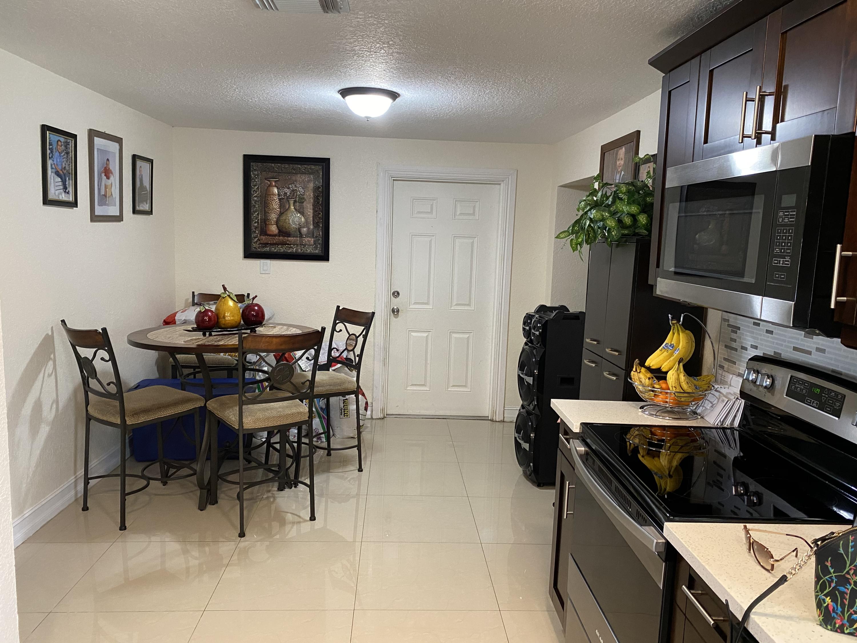 4048 Dale Road Palm Springs, FL 33406 - Photo 4 of 9 IMG-3940
