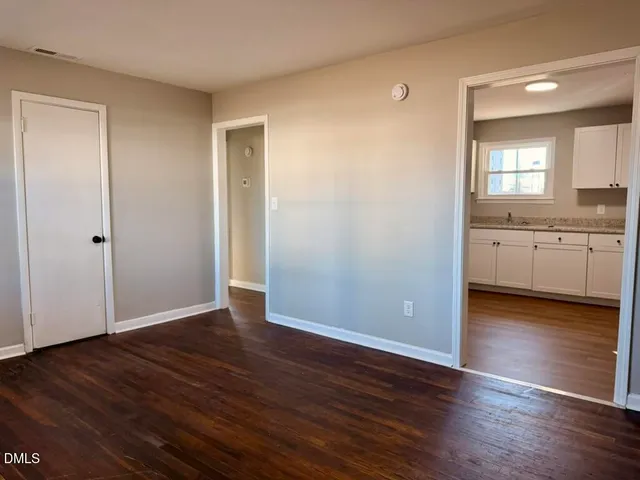 $1,100 | 910 East Divine Street, Dunn, NC 28334