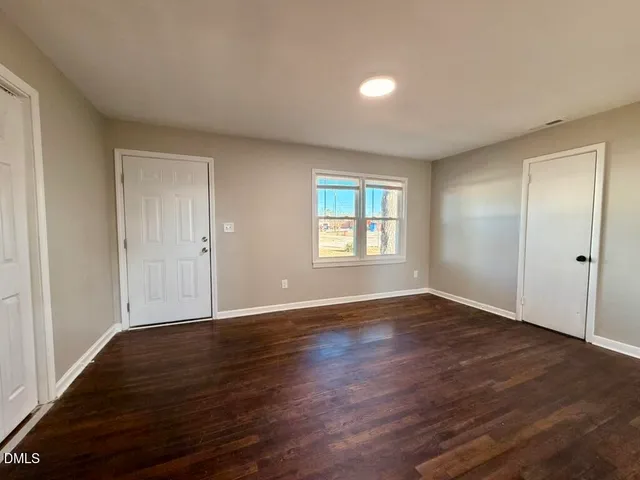 $1,100 | 910 East Divine Street, Dunn, NC 28334