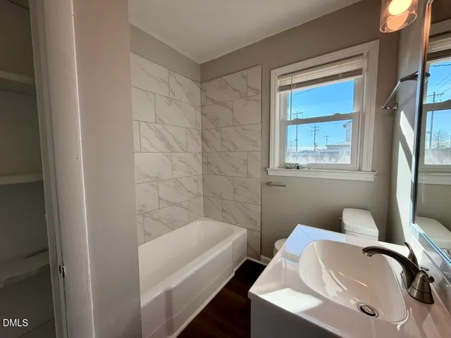 $1,100 | 910 East Divine Street, Dunn, NC 28334