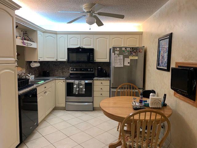 Eat in Kitchen