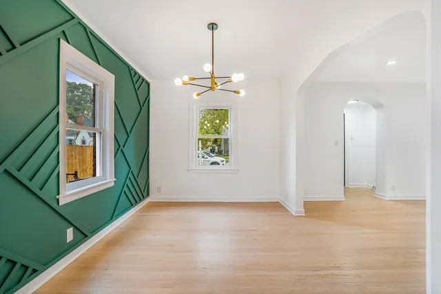 $385,000 | 9602 South Troy Avenue, Evergreen Park, IL 60805