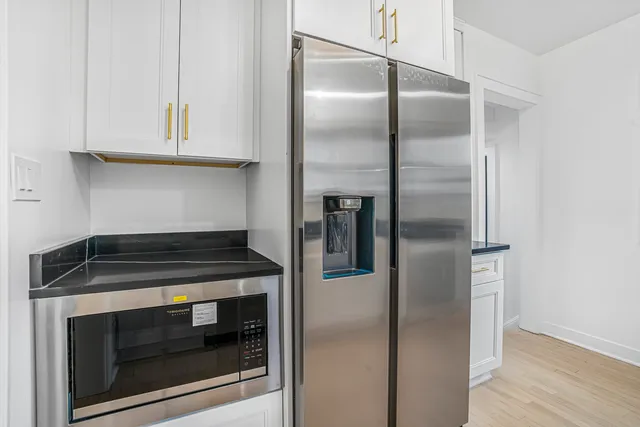 $385,000 | 9602 South Troy Avenue, Evergreen Park, IL 60805