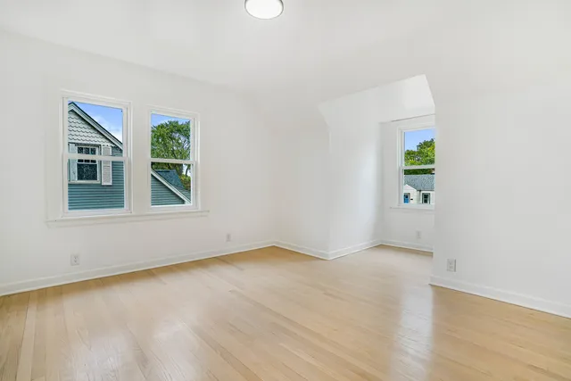 $385,000 | 9602 South Troy Avenue, Evergreen Park, IL 60805