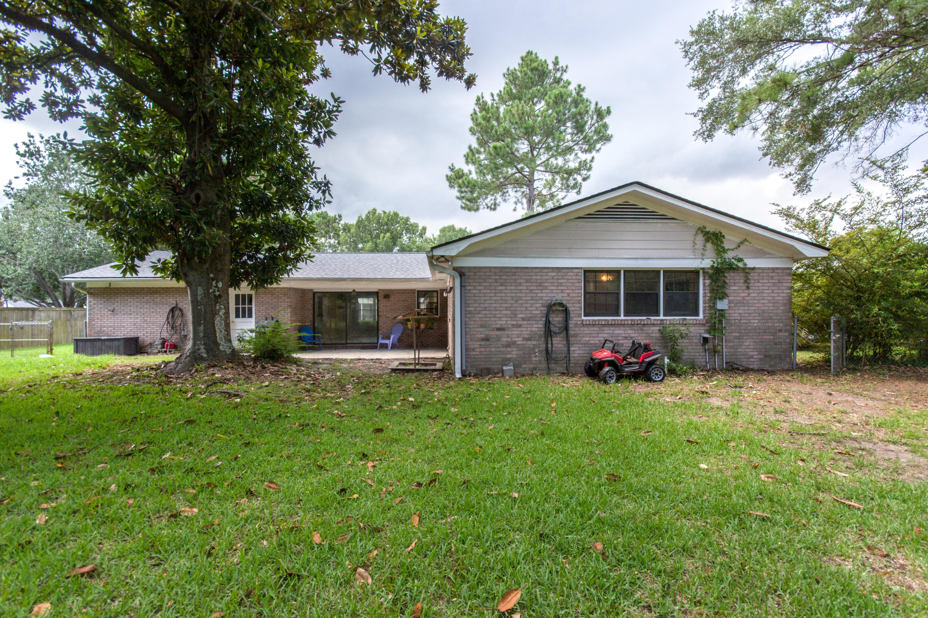 1016 Foxcroft Road Charleston, SC 29412 - Photo 25 of 27 ck1707071-1027