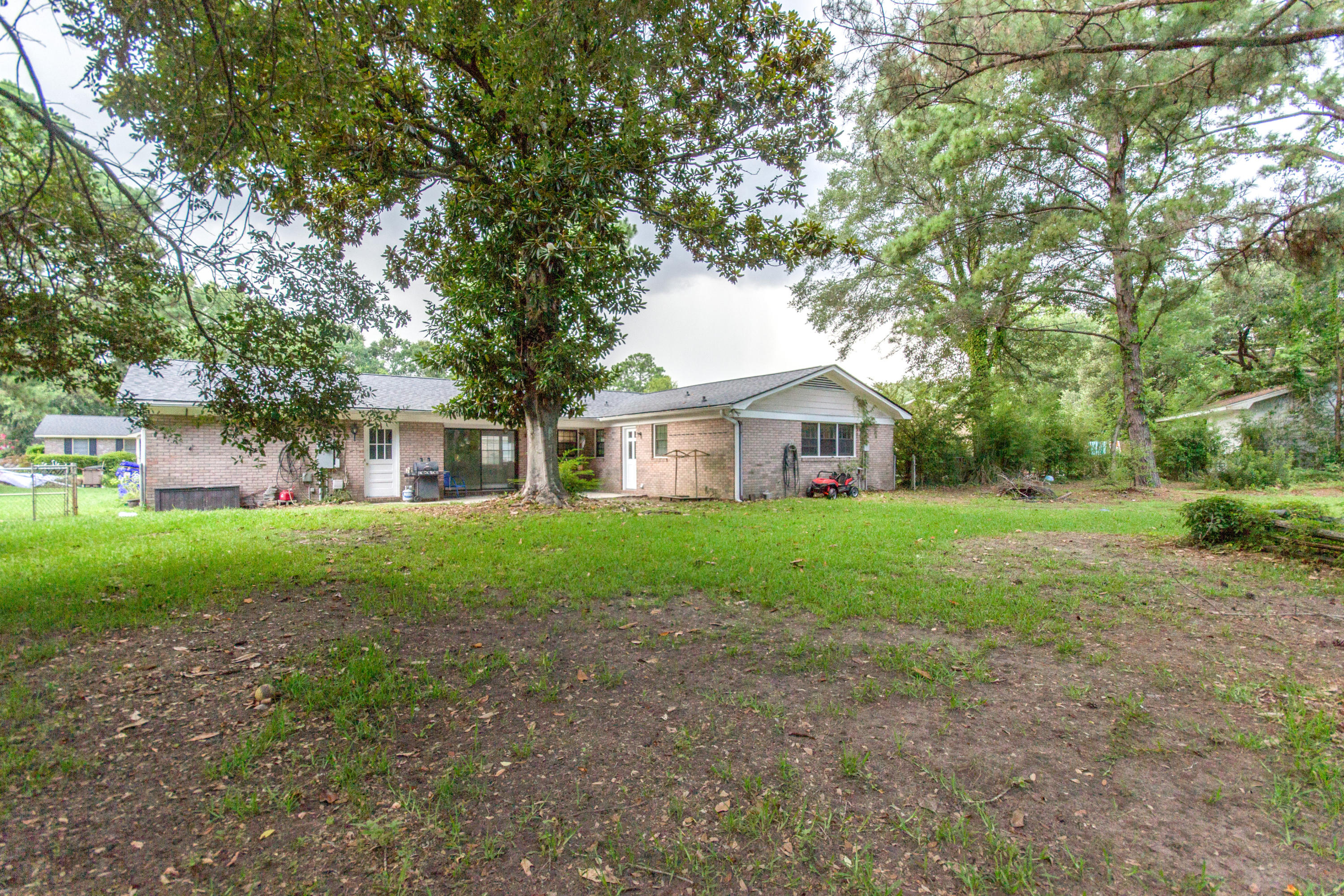 1016 Foxcroft Road Charleston, SC 29412 - Photo 26 of 27 ck1707071-1028