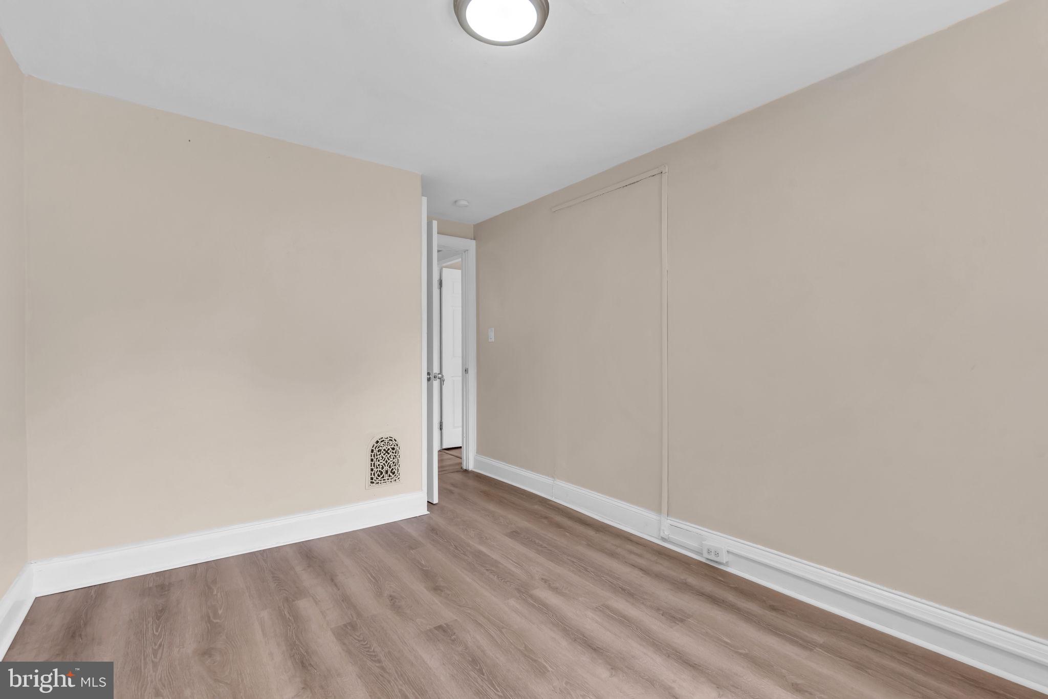 1095 Trent Road Camden, NJ 08104 - Photo 21 of 31