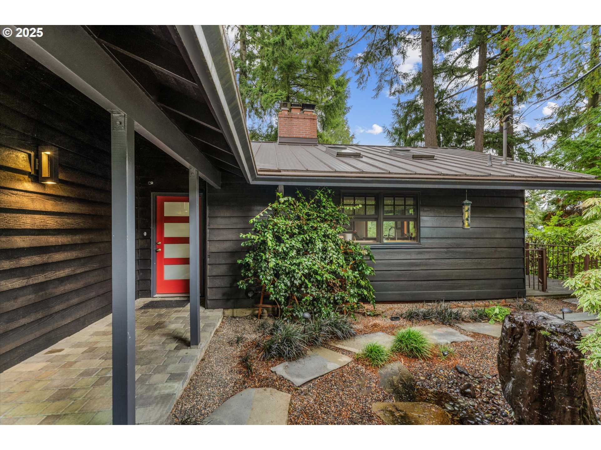 2883 Southwest Champlain Drive Portland, OR 97205 - Photo 1 of 32 Gallery Image 1