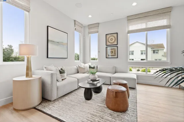 $1,296,092 | 982 Harcot Court, San Jose, CA 95133