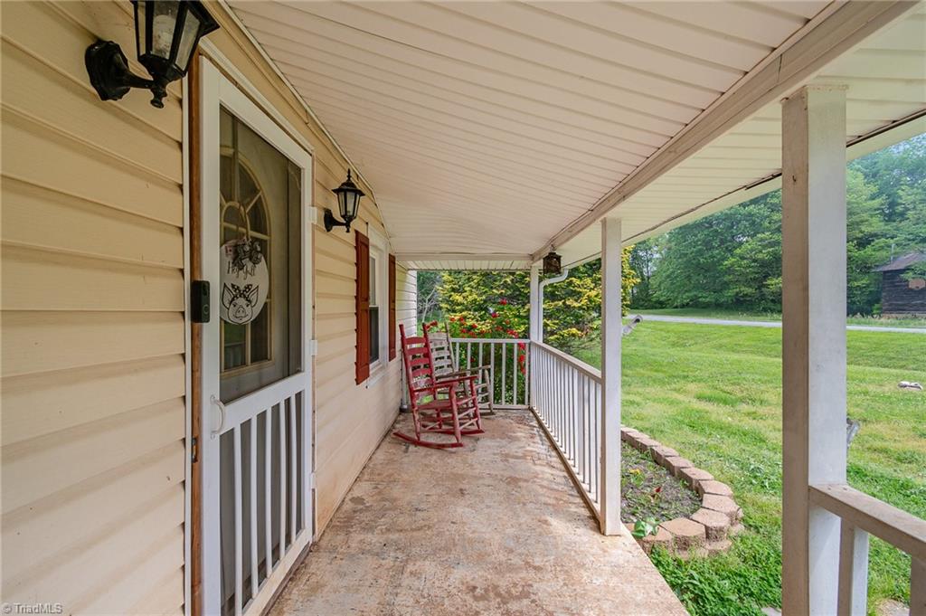 2724 Simpson Mill Road Mount Airy, NC 27030 - Photo 5 of 25 Gallery Image 5