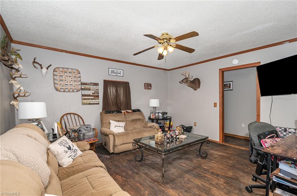 2724 Simpson Mill Road Mount Airy, NC 27030 - Photo 6 of 25 Gallery Image 6