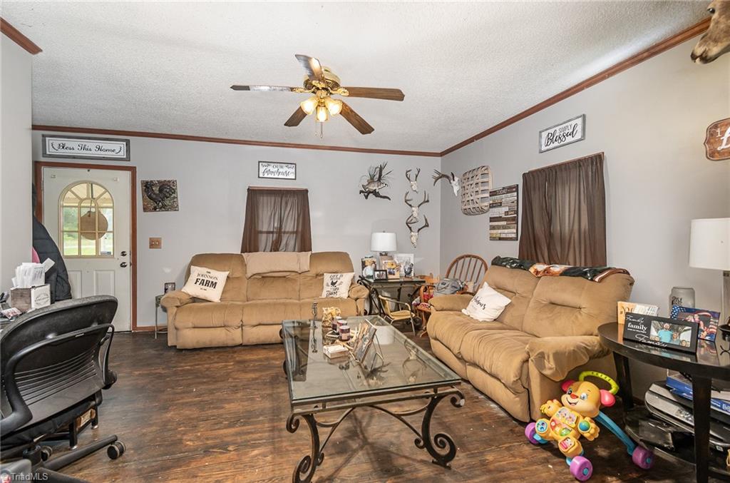 2724 Simpson Mill Road Mount Airy, NC 27030 - Photo 7 of 25 Gallery Image 7