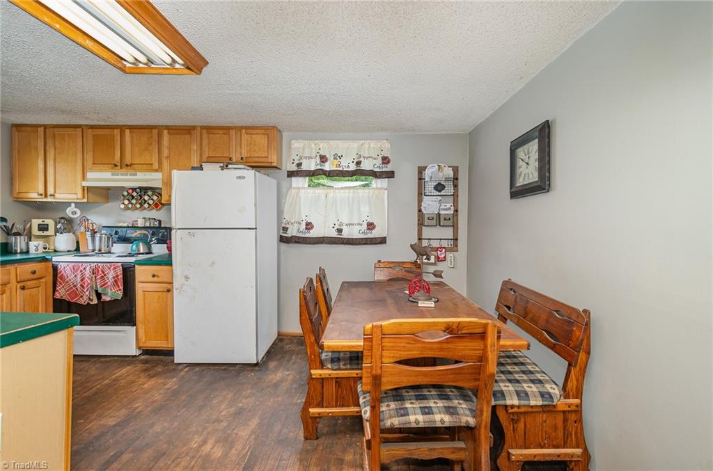 2724 Simpson Mill Road Mount Airy, NC 27030 - Photo 10 of 25 Gallery Image 10