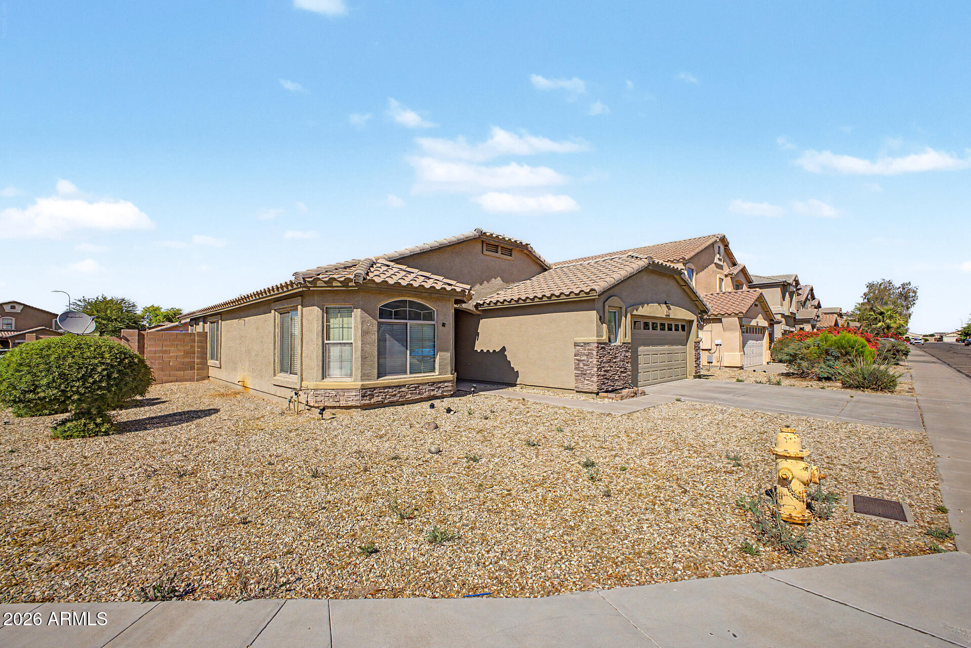 3222 West Apollo Road Phoenix, AZ 85041 - Photo 2 of 29 02 - Apollo